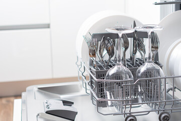 New dishwashing machine with clean dishes