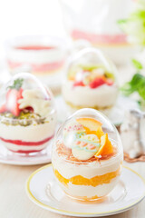 イースターエッグスイーツ-卵型ミニケーキ