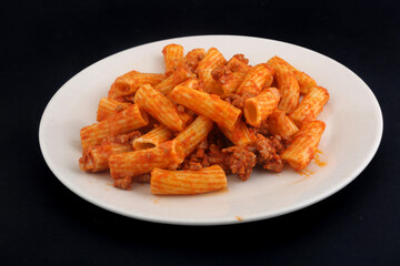 macaroni bolognese