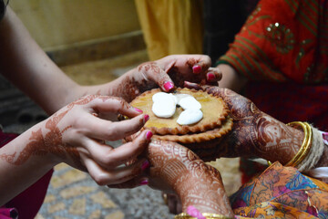 henna tattoo on hands