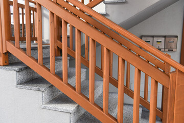 staccionata scale ringhiera parapetto in legno casa scale abitazione 