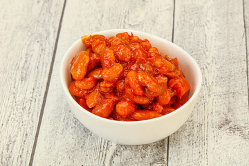 Baked kidney with tomato and pepper