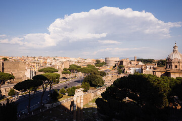 Obraz premium Panoramic view of city Rome with Roman forum and Colosseum from Vittoriano