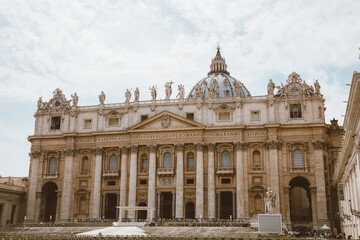 Fototapeta na wymiar Panoramic view on the Papal Basilica and square of St. Peter in the Vatican
