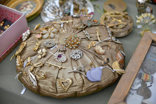 Vintage brooches sold at the flea market