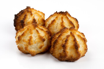 gâteaux rocher à la noix de coco dans une assiette