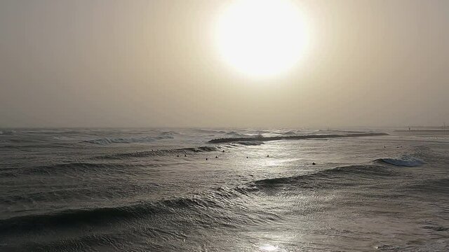 S&egrave;te - Surfeurs, plage du lazaret - Plan fixe