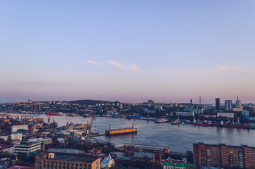 Obraz premium golden horn bay from above at sunset
