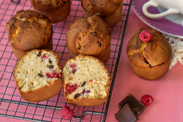 Sweet muffins with raspberries and dark chocolate