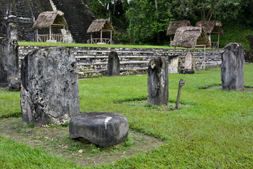 Paisajes y rincones de la ciudad arqueológica maya de Tikal, situada en la región de Petén, en el norte de Guatemala