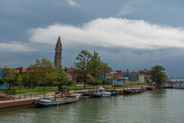 Fototapeta premium discovery of the city of Venice, Burano and its small canals and romantic alleys