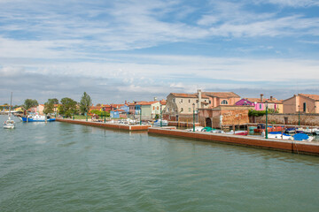 Obraz premium discovery of the city of Venice, Burano and its small canals and romantic alleys