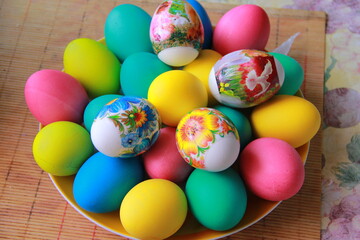easter eggs 