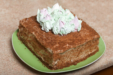 Honey cake decorated with zephyr tulips.
