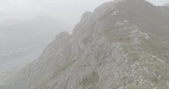 Drone flight over Bosnian misty mountains, a cold story... LOG profile.