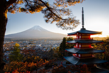 Fototapeta na wymiar Mt.Fuji in autumn at Japan.