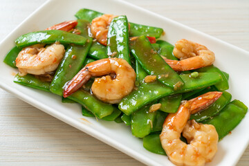 Stir-Fried Green Peas with Shrimp