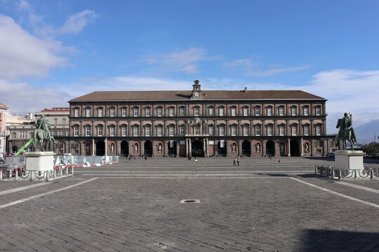Napoli - Palazzo Reale a Piazza del Plebiscito
