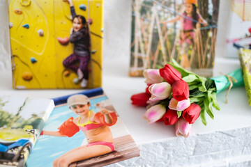 Obraz premium exhibition of photos, photocanvases, active little girl.