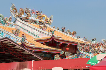 Fototapeta na wymiar chinese temple (san chao pho lak muang) in suphan buri (thailand)