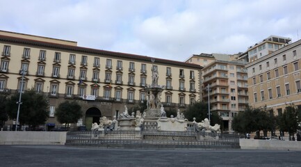 Fototapeta na wymiar Napoli – Piazza Municipio