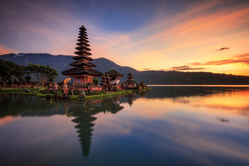 Pura Ulun Danu Bratan, Famous Hindu temple and tourist attraction in Bali, Indonesia. Come in early...