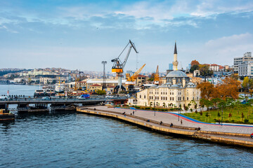 Fototapeta premium Sokullu Mehmet Pasa Mosque view near Golden Horn in Istanbul.