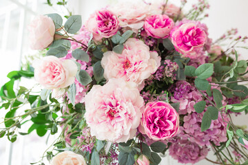 Obraz na płótnie Canvas beautiful and romantic pink roses background
