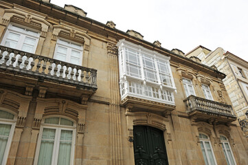 Edificio singular de la calle Santo Domingo del centro histórico de Ourense Orense, Galicia, España