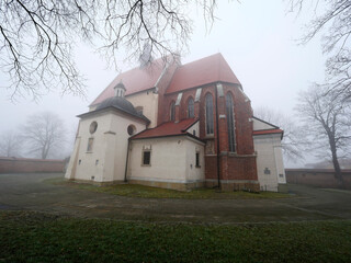 Kościół Dziesięciu Tysięcy Męczenników − gotycki murowany kościół parafialny z połowy...
