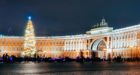 Fototapeta na wymiar Dvortsovaya Square or Palace Square in St. Petersburg with a Christmas tree. Long exposure.