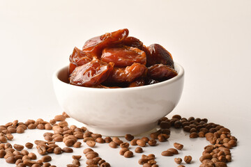 dates fruit , famous for it in the regions of [Al-Qatif, Al-Qassim, Al-Kharj and Al-Hasa] in Saudi Arabia. It is characterized by preserving its good flavor after a long period of storage.