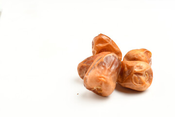 dates fruit , famous for it in the regions of [Al-Qatif, Al-Qassim, Al-Kharj and Al-Hasa] in Saudi Arabia. It is characterized by preserving its good flavor after a long period of storage.