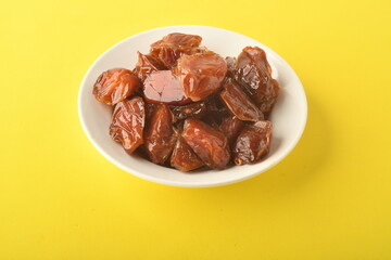 dates fruit , famous for it in the regions of [Al-Qatif, Al-Qassim, Al-Kharj and Al-Hasa] in Saudi Arabia. It is characterized by preserving its good flavor after a long period of storage.