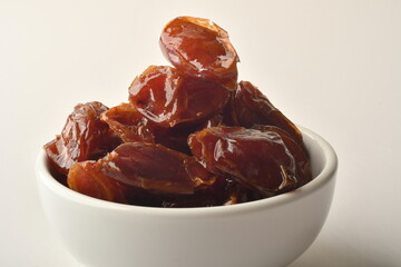 dates fruit , famous for it in the regions of [Al-Qatif, Al-Qassim, Al-Kharj and Al-Hasa] in Saudi Arabia. It is characterized by preserving its good flavor after a long period of storage.