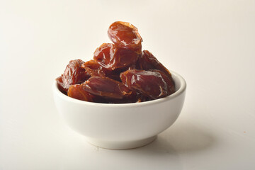 dates fruit , famous for it in the regions of [Al-Qatif, Al-Qassim, Al-Kharj and Al-Hasa] in Saudi Arabia. It is characterized by preserving its good flavor after a long period of storage.