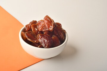 dates fruit , famous for it in the regions of [Al-Qatif, Al-Qassim, Al-Kharj and Al-Hasa] in Saudi Arabia. It is characterized by preserving its good flavor after a long period of storage.