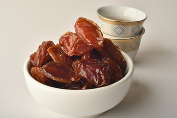 dates fruit , famous for it in the regions of [Al-Qatif, Al-Qassim, Al-Kharj and Al-Hasa] in Saudi Arabia. It is characterized by preserving its good flavor after a long period of storage.