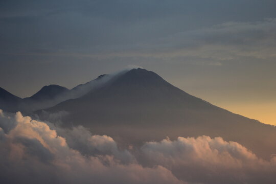 clouds in the welirang's mountains