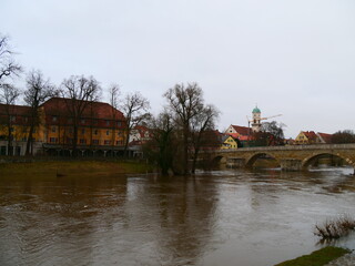 Fototapeta premium Regensburg, Deutschland: Hochwasser zur Schneeschmelze