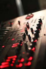 audio mixing console