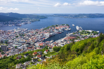 Fototapeta premium View at the Bergen from the Floyen mountain 