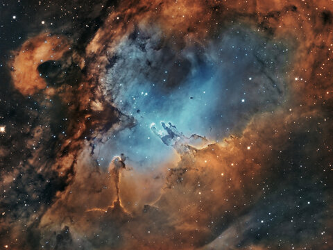 M16 The Pillars of Creation in colour