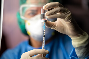 Vacunación de Covid-19 en España, personal sanitario