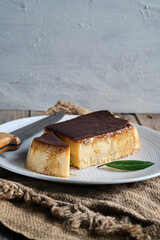 Pudding Cake with caramel