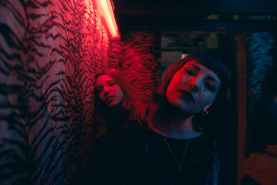 neon sisters