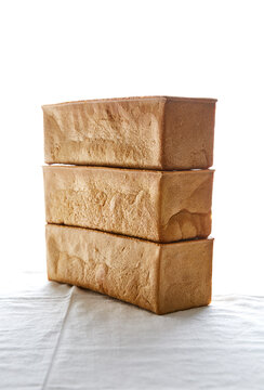 Sandwich loaves staggered