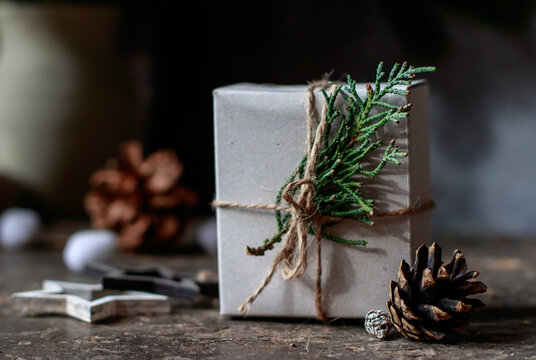 Simple, natural Christmas packaging