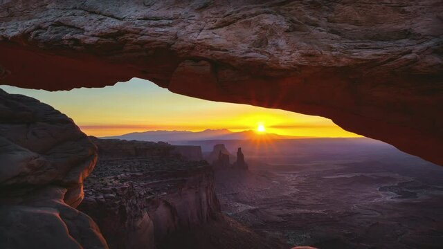 Sunrise over Mesa arch in Canyonlands National park in Utah 