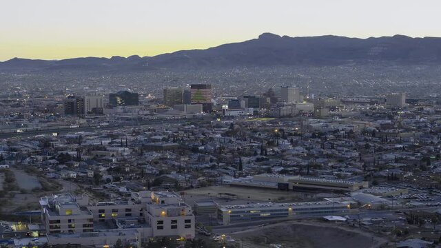 El Paso, Texas skyline time lapse at dusk
